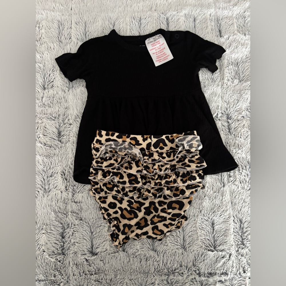 Posh Peanut Black Ribbed Top